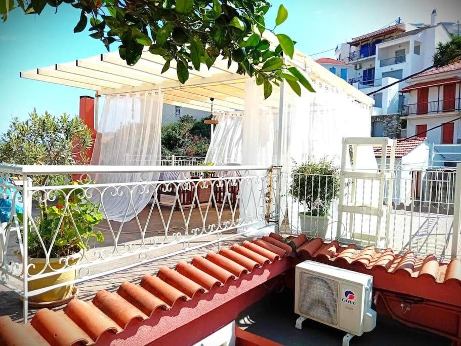 Duka'S Gardenhouse Villa Skopelos Town Exterior photo